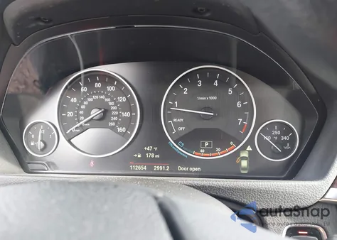 2015 BMW 328I xDrive z USA, uszkodzony, nr VIN WBA3B3G52FNR86845